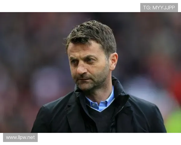 舍伍德承认错误，向谢什科道歉